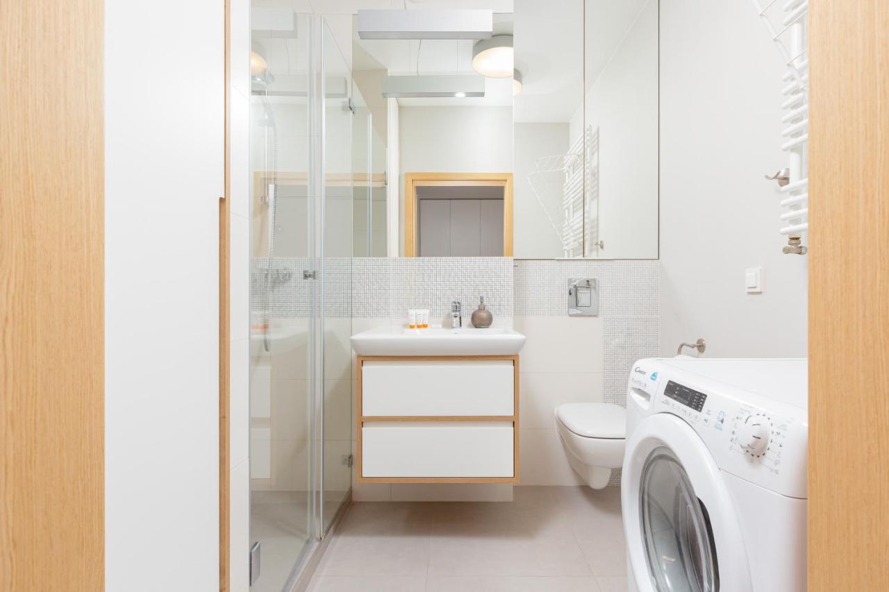Kolorowy Goclaw Apartment By Noclegi Renters 바르샤바 외부 사진
