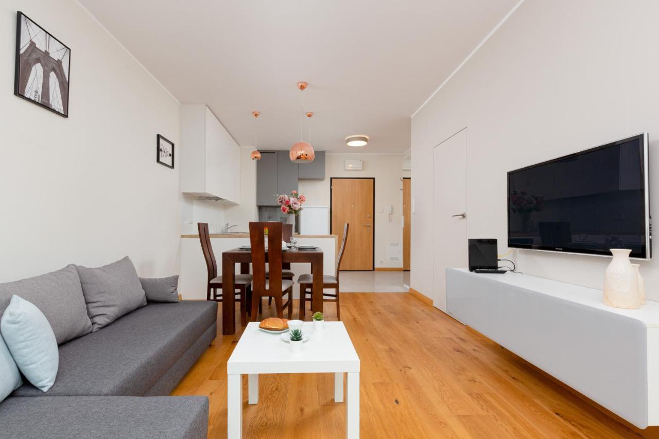 Kolorowy Goclaw Apartment By Noclegi Renters 바르샤바 외부 사진