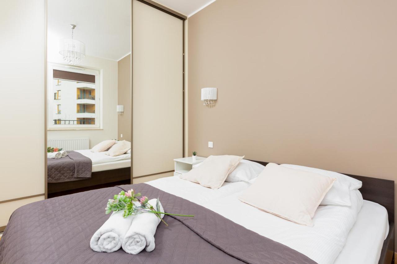 Kolorowy Goclaw Apartment By Noclegi Renters 바르샤바 외부 사진